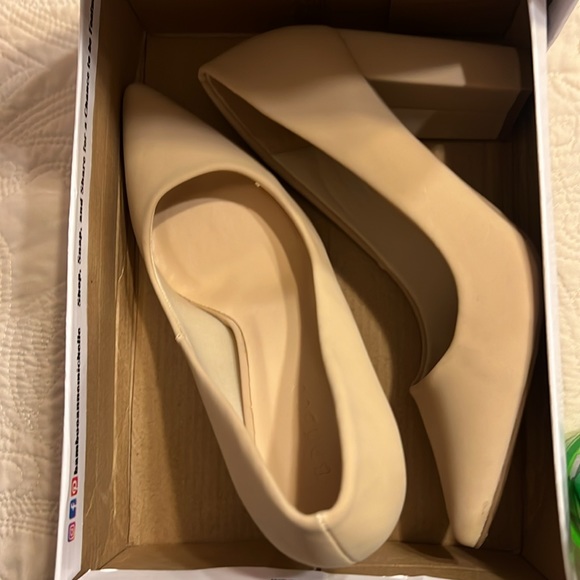 Bamboo - Picture 2 of 4